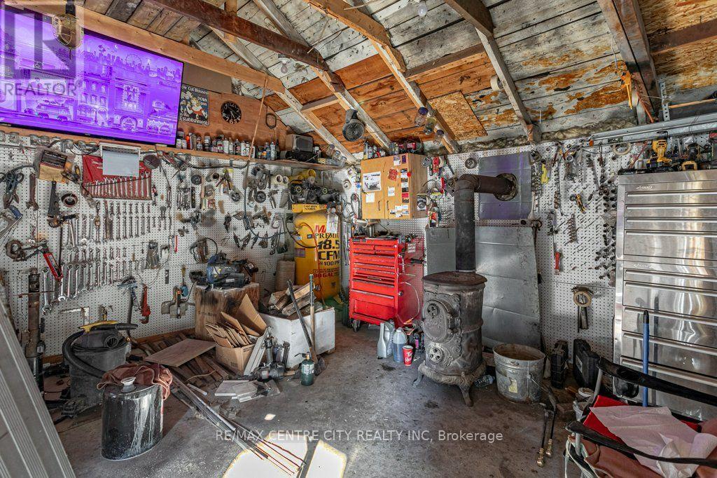 61 ALMA STREET - 24