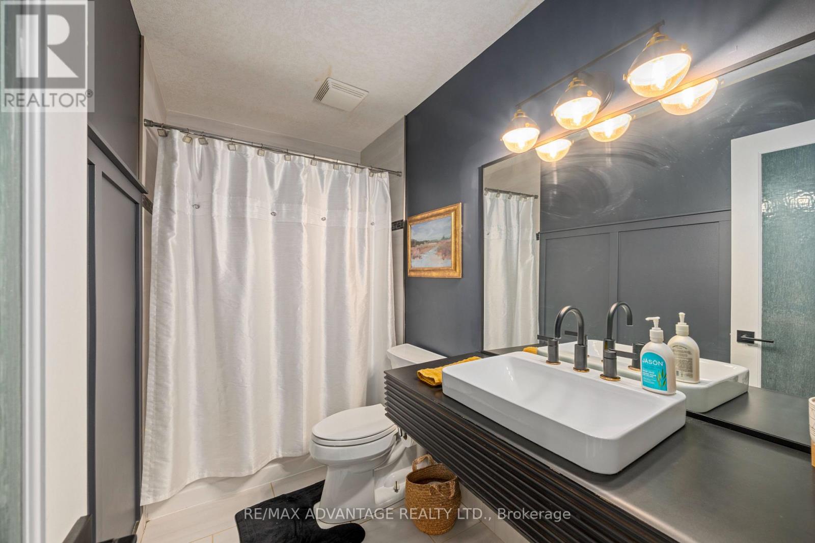 126 Mountainview Crescent — photo 14