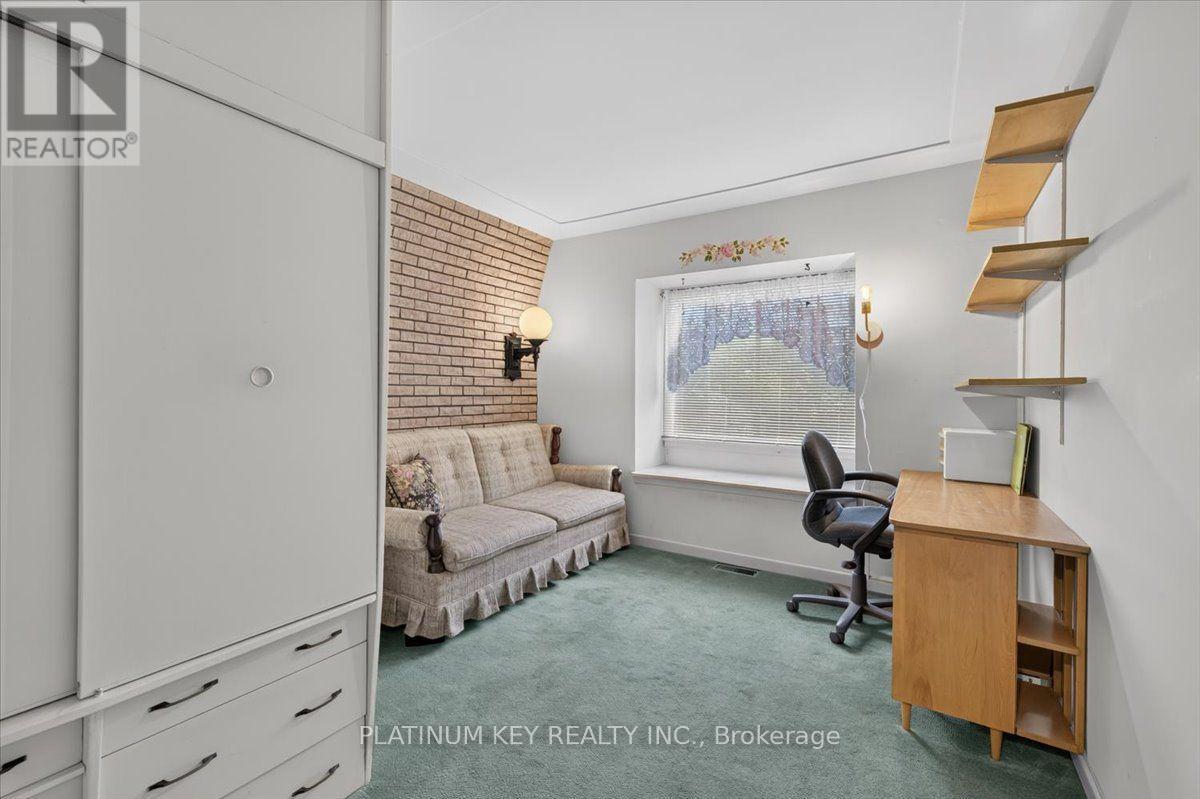 14 Foster Avenue — photo 16