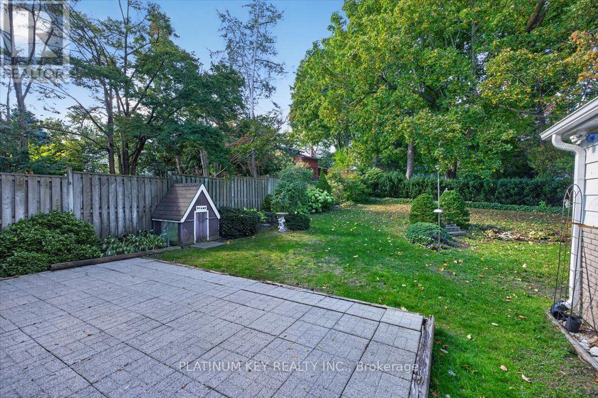 14 Foster Avenue — photo 17