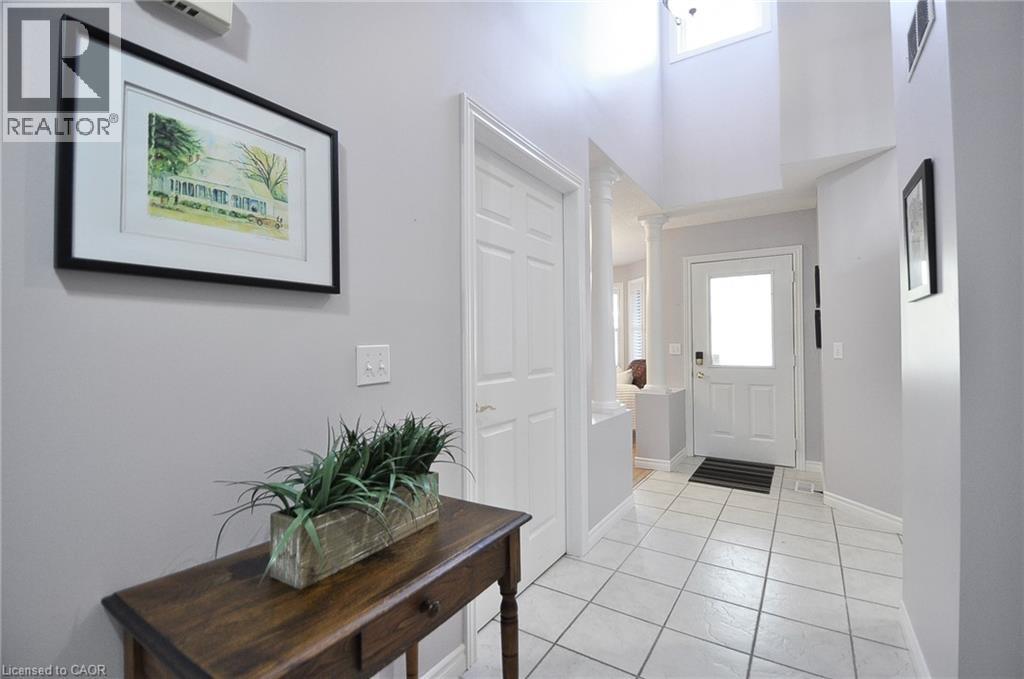 6 TERRAVIEW Crescent — photo 2