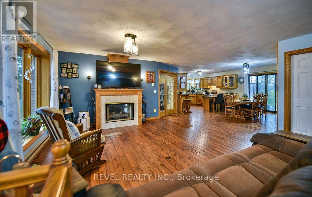 777 AIRPORT ROAD - 8