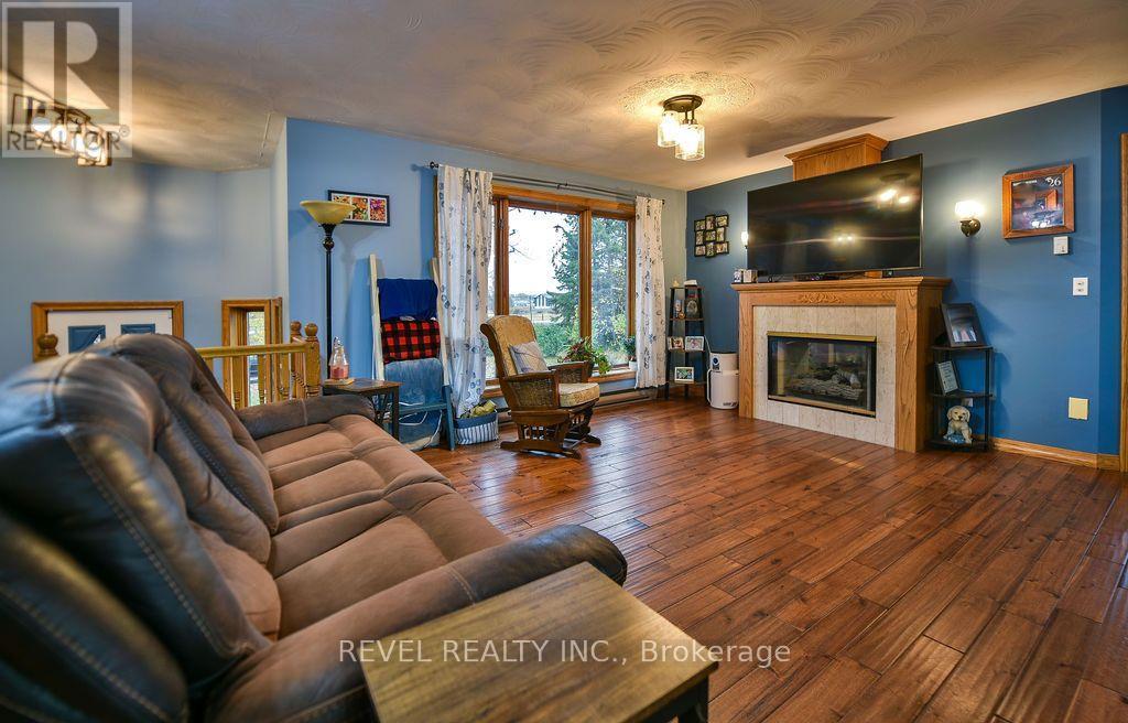 777 AIRPORT ROAD - 9