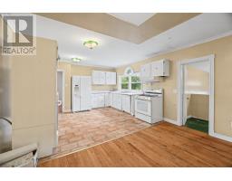 69 Whiteway Street thumbnail 13