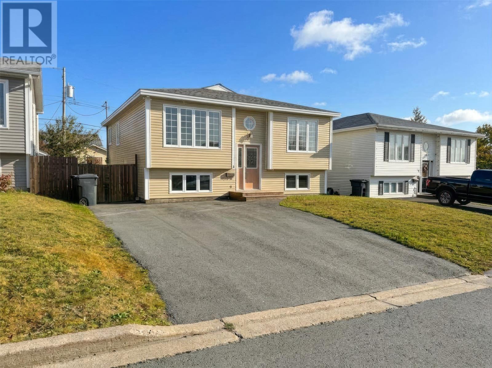 4 McGrath Crescent