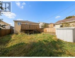 4 McGrath Crescent thumbnail 3
