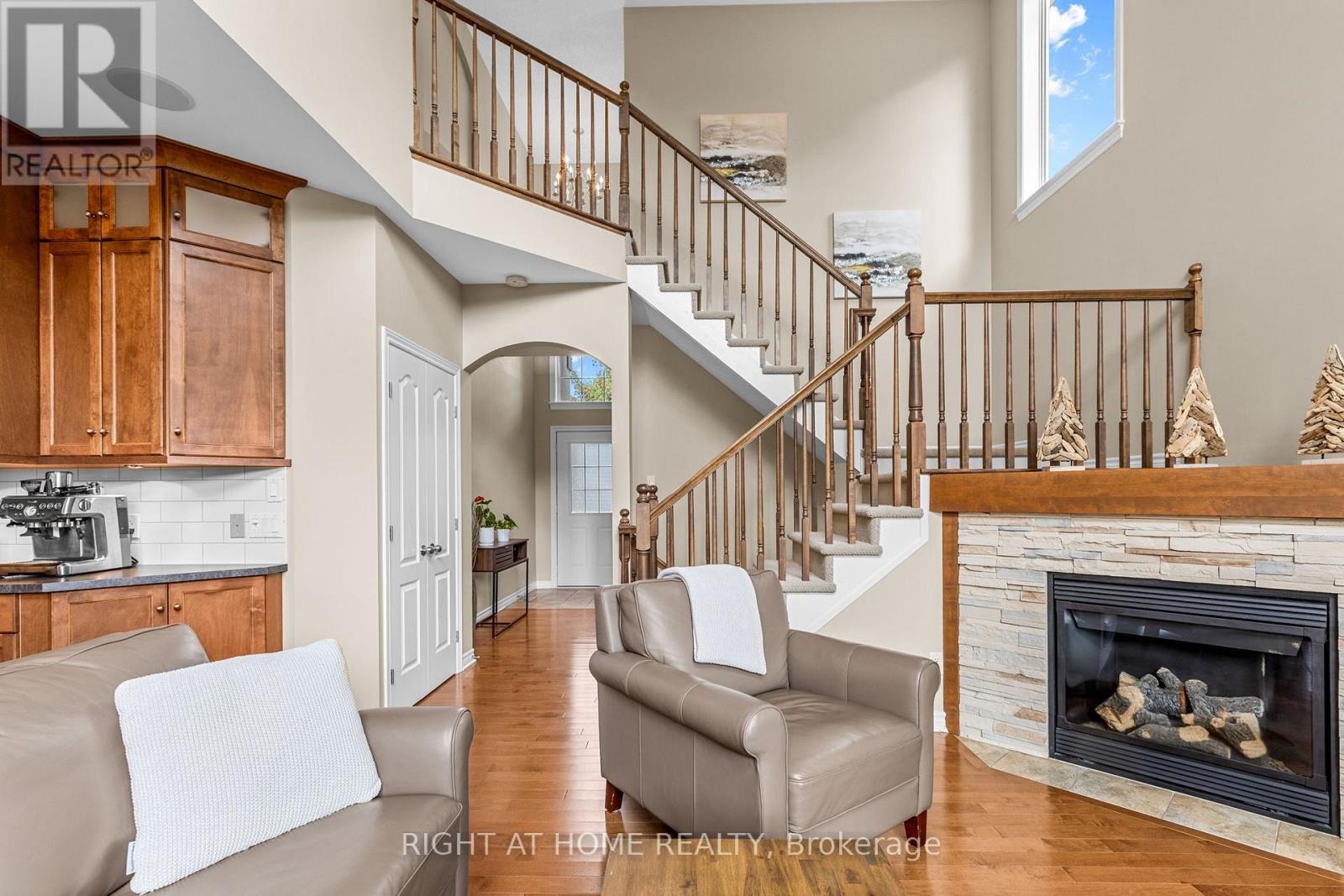 983 FIELDFAIR WAY - 9