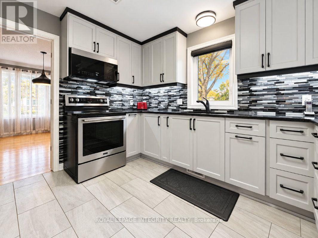 4 MARY HILL CRESCENT - 17