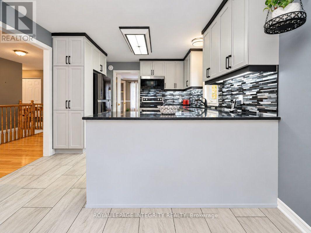 4 MARY HILL CRESCENT - 21
