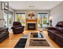 Living room - 4 Mary Hill Crescent, Ottawa, ON K0A2Z0 Photo 9