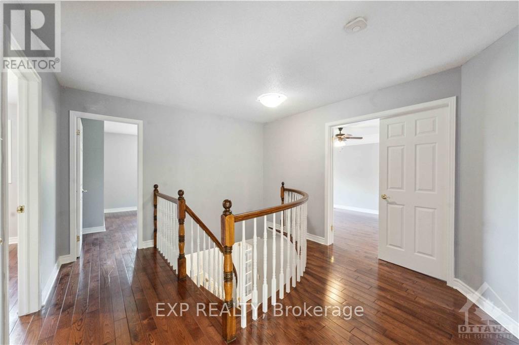 152 Twyford Street — photo 17