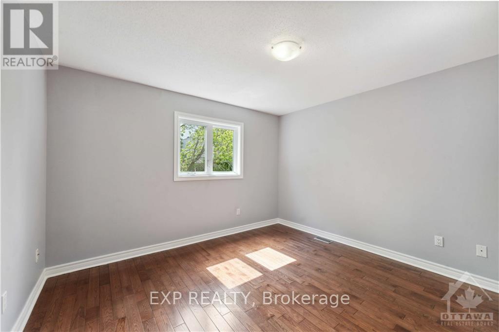 152 Twyford Street — photo 24
