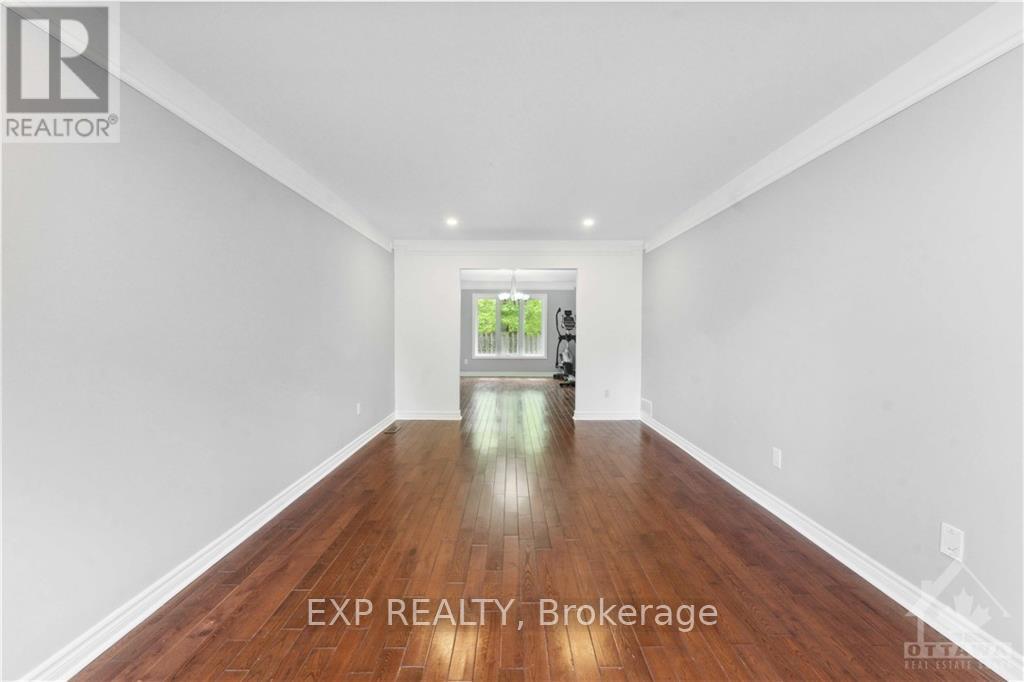 152 TWYFORD STREET - 6