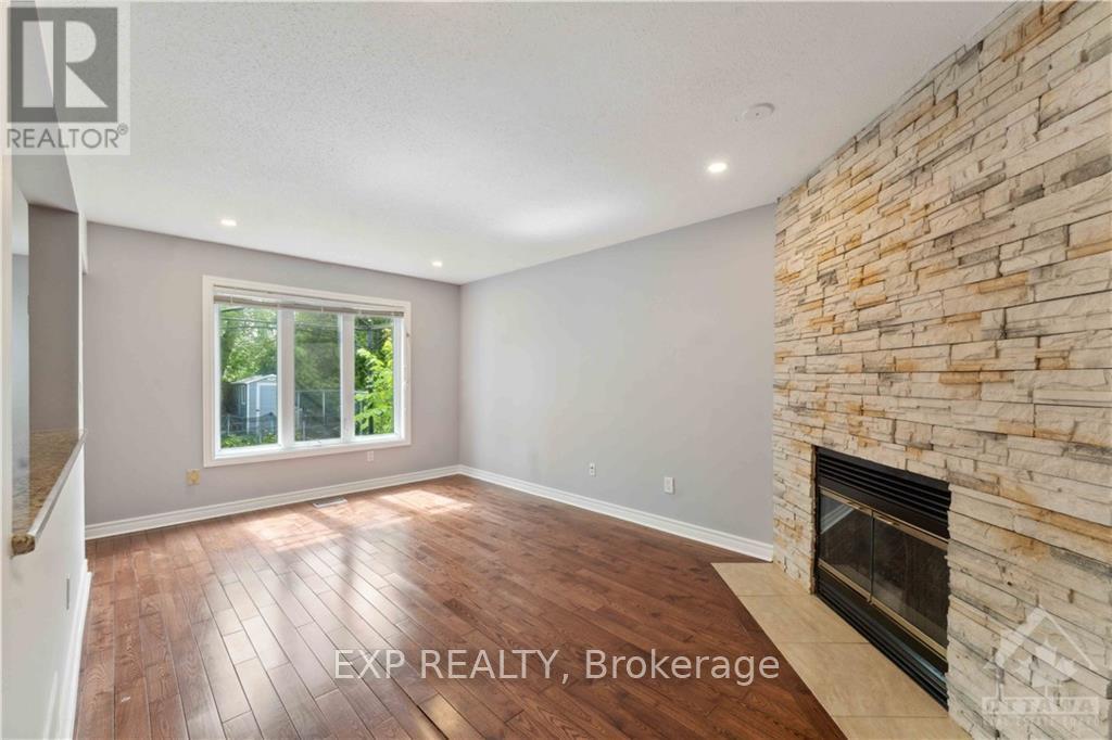 152 TWYFORD STREET - 9