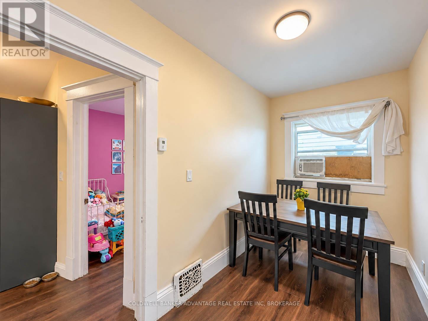 125 Omer Avenue — photo 8