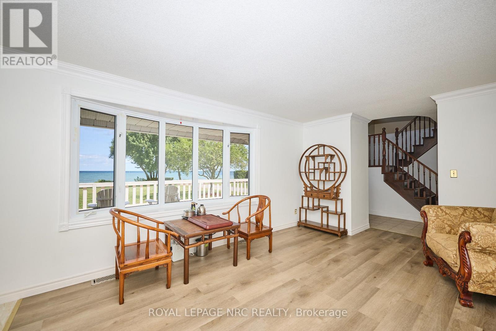 4040 Lakeshore Road — photo 10