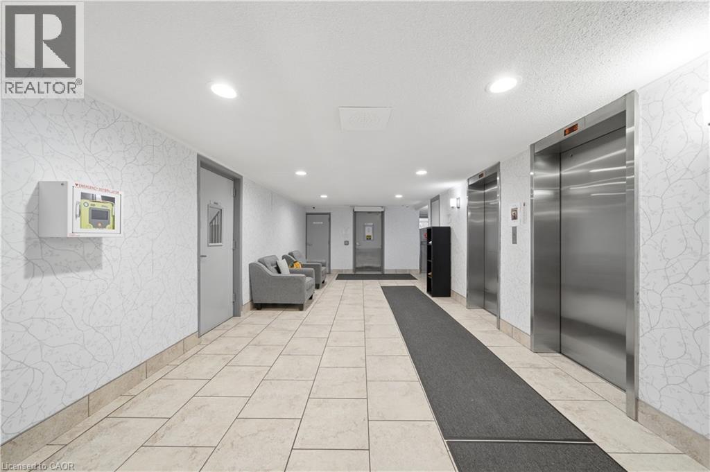 198 Scott Street — photo 13