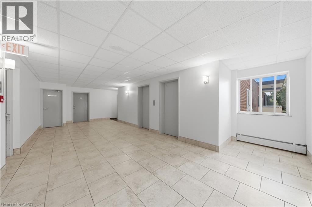 198 Scott Street — photo 14