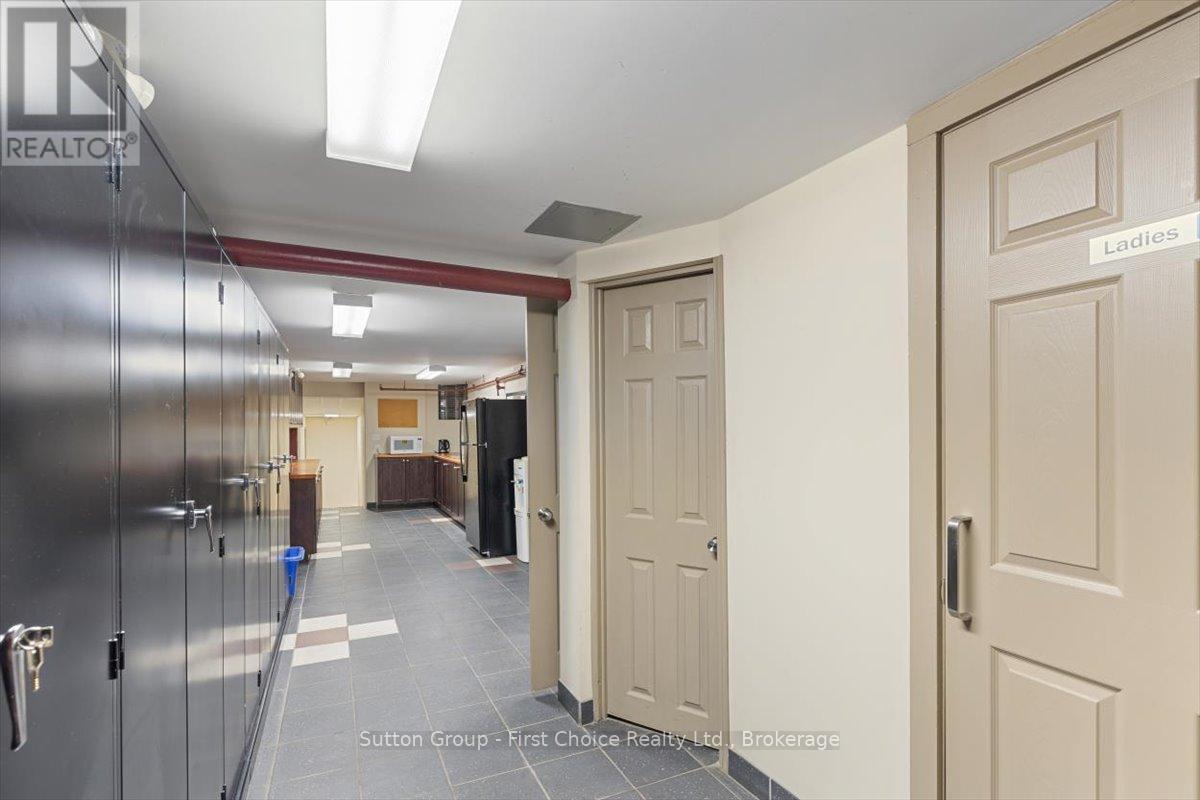 107 Erie Street — photo 15