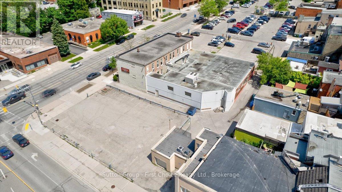107 Erie Street — photo 37