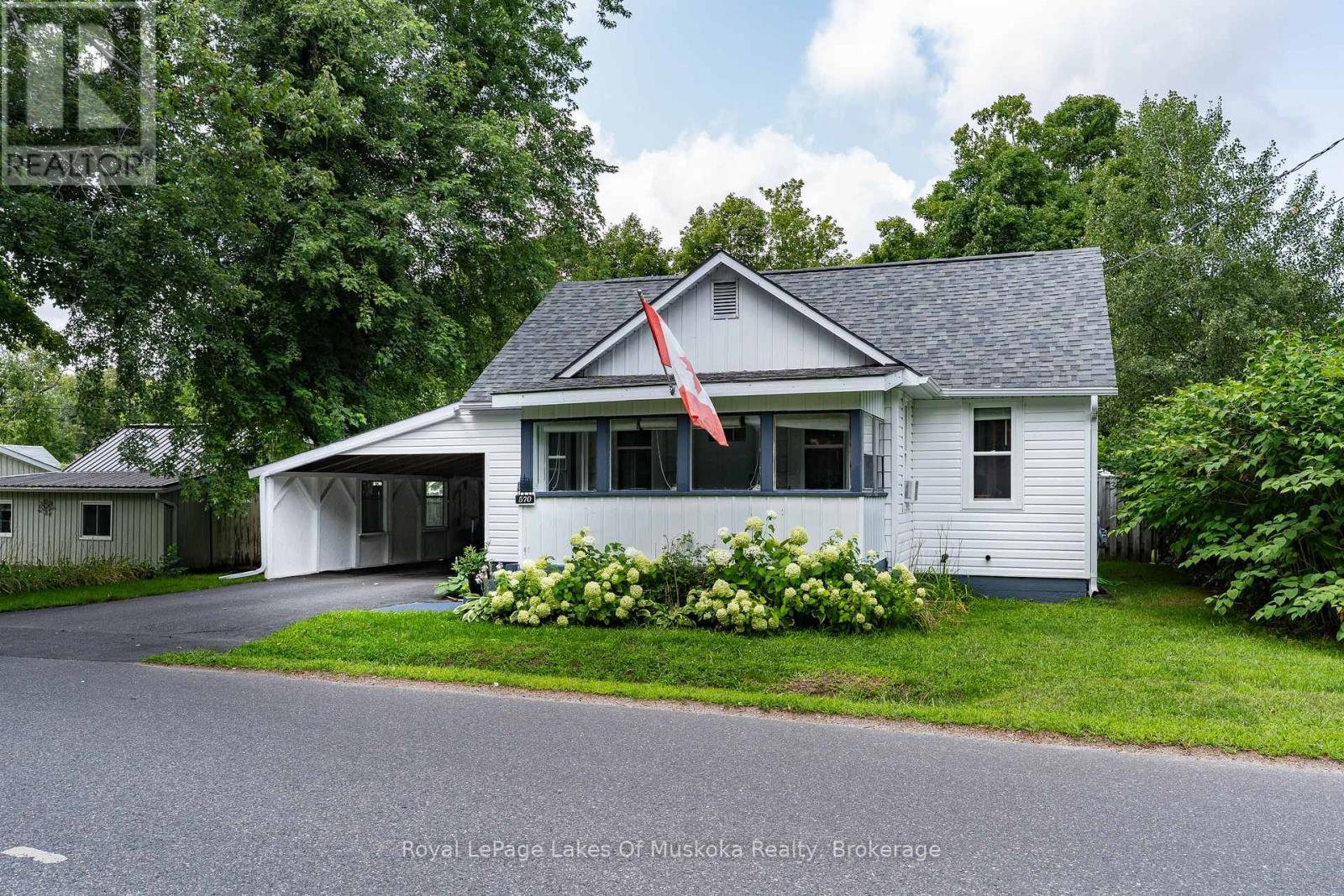 570 PINEDALE ROAD - 1