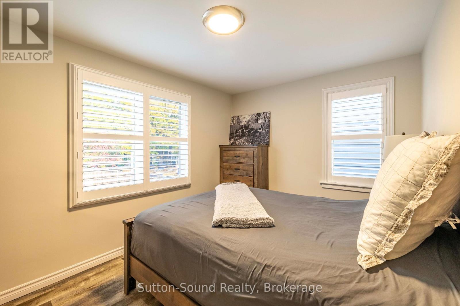 850 8TH AVENUE E - 11