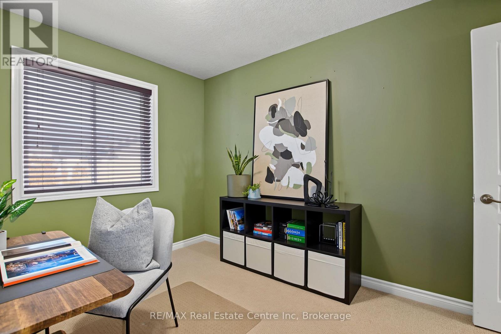 54 WILKIE CRESCENT - 17
