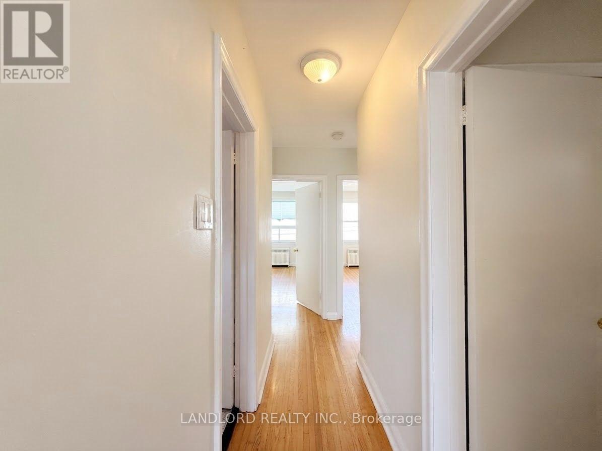 82 Lanark Avenue — photo 13