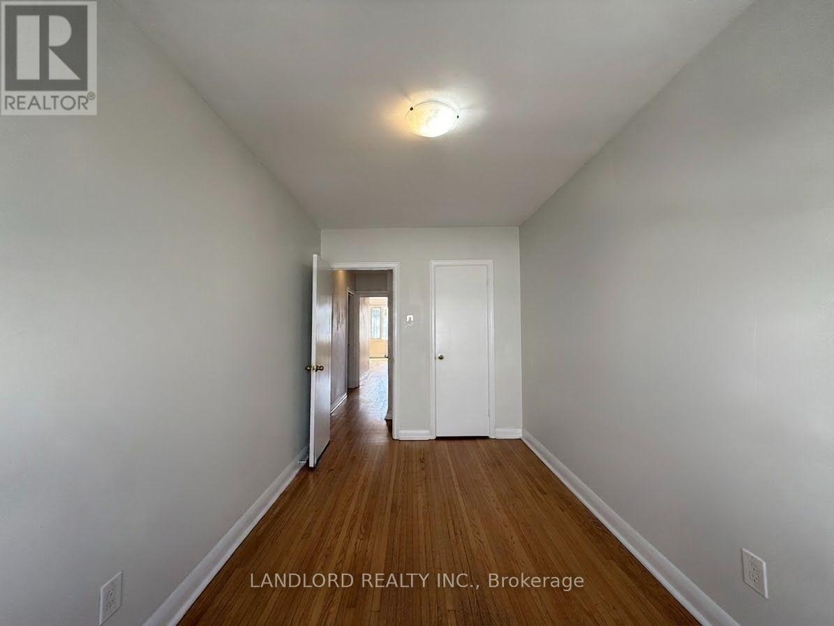 82 Lanark Avenue — photo 23