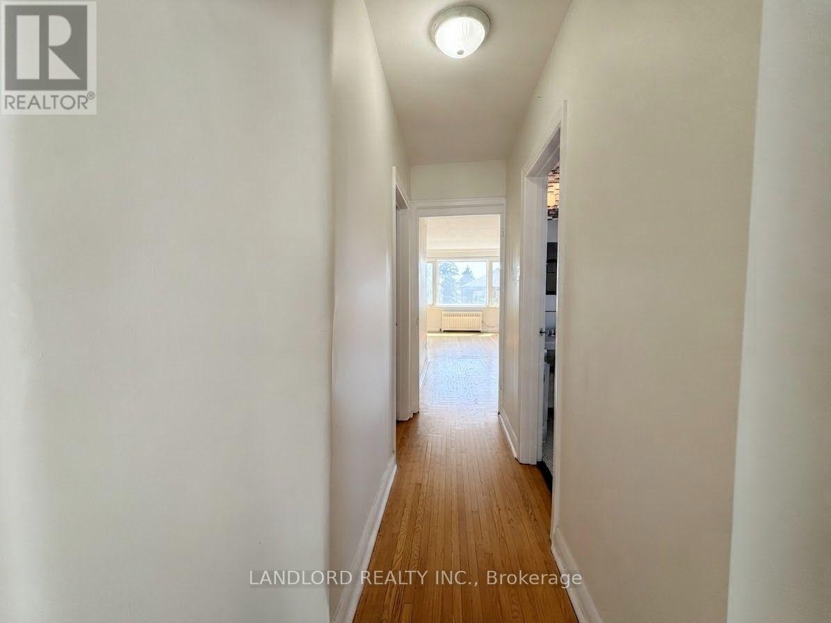 82 Lanark Avenue — photo 24