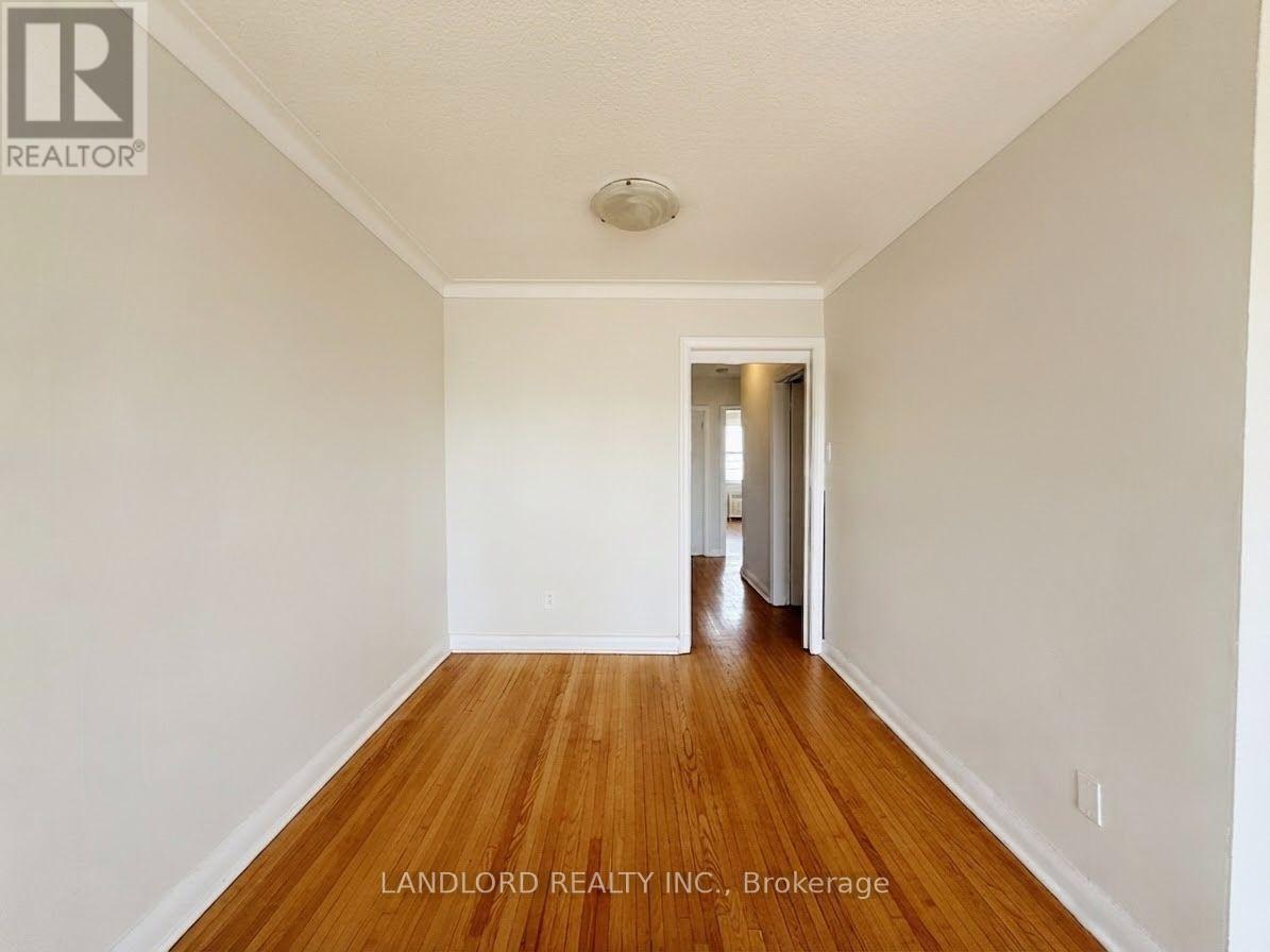 82 Lanark Avenue — photo 8