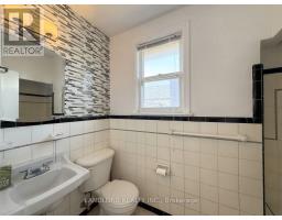 2nd Fl - 82 Lanark Avenue, Toronto, ON M6E2G4 Photo 14