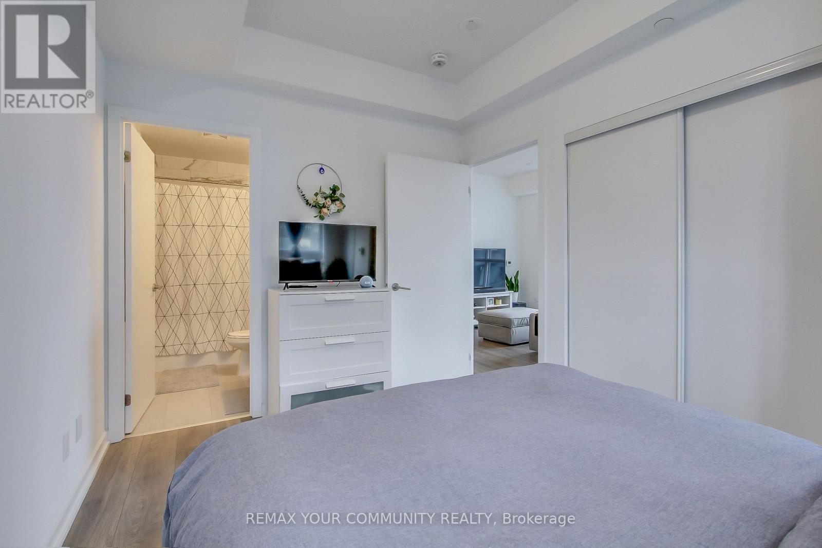 32 Forest Manor Road — photo 25