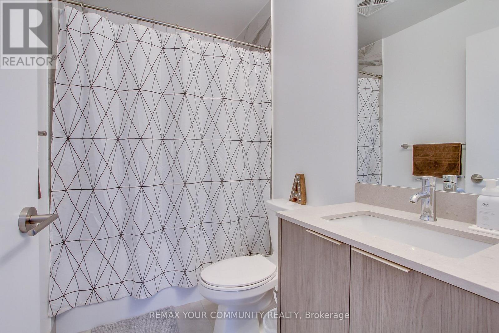 32 Forest Manor Road — photo 26