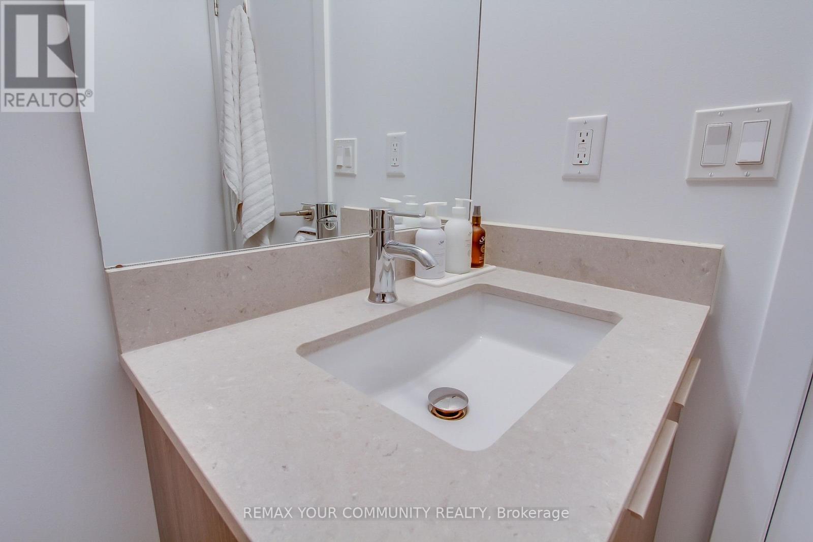 32 Forest Manor Road — photo 27