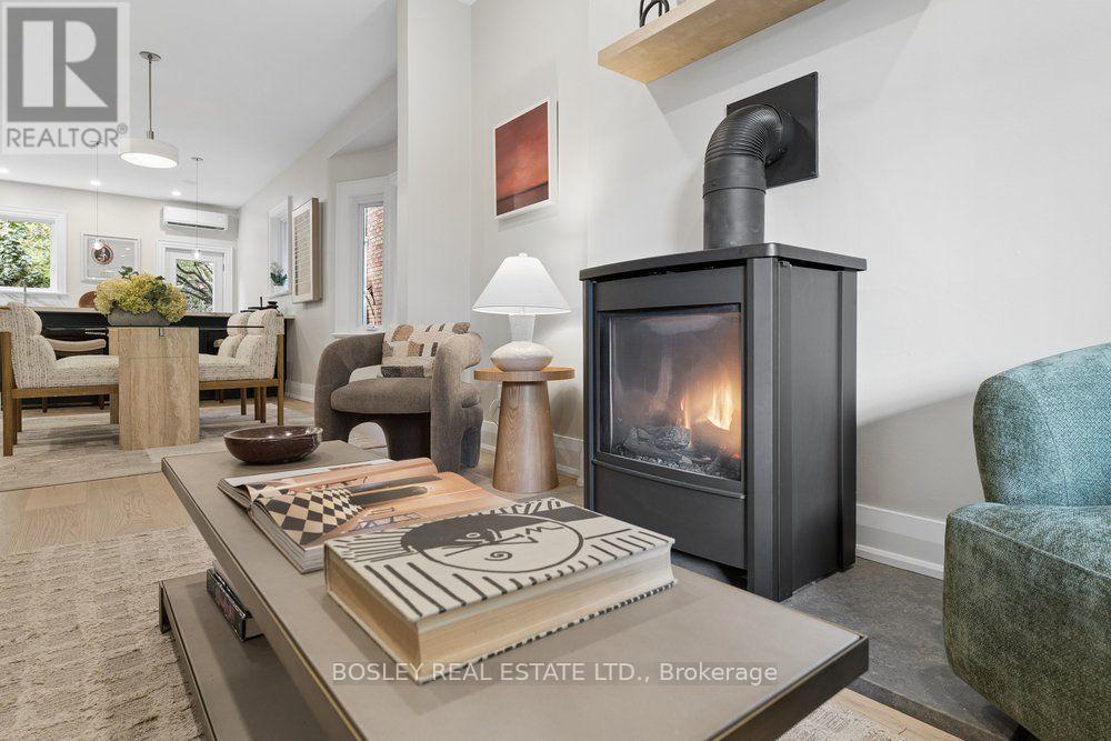 206 Ashworth Avenue, Toronto, ON photo 11