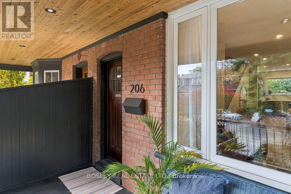 206 Ashworth Avenue, Toronto, ON photo 4