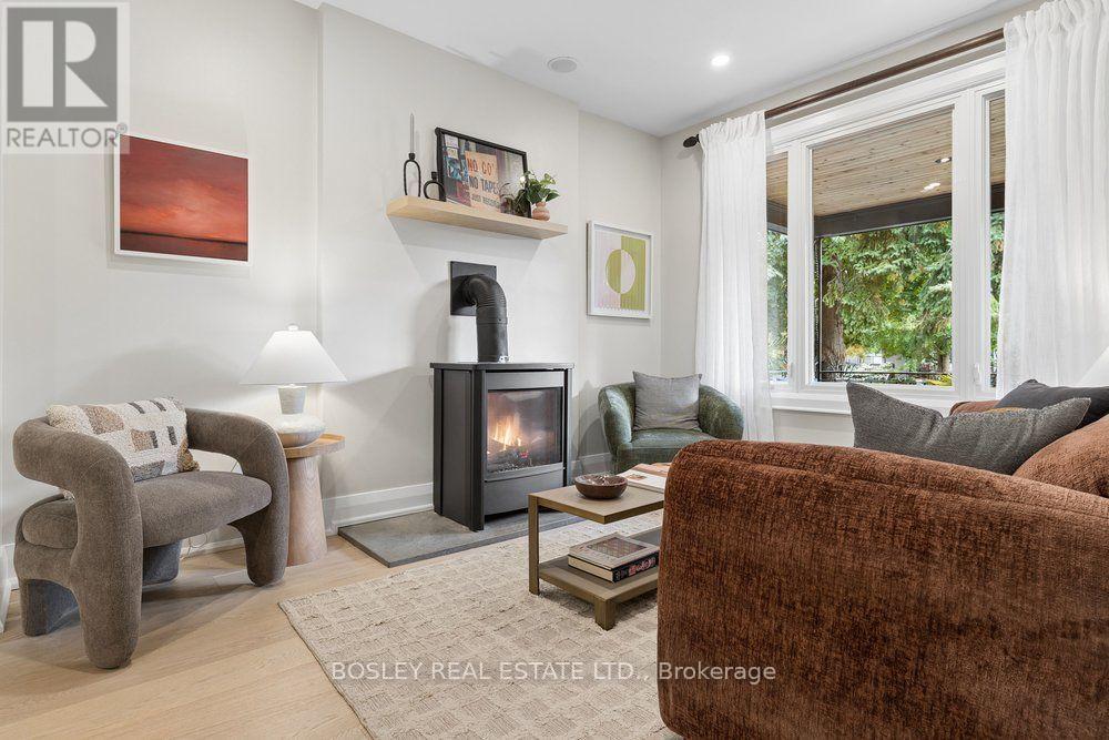 206 Ashworth Avenue, Toronto, ON photo 9
