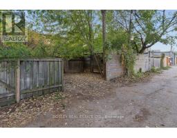 206 Ashworth Avenue, Toronto, ON M6G2A7 Photo 33