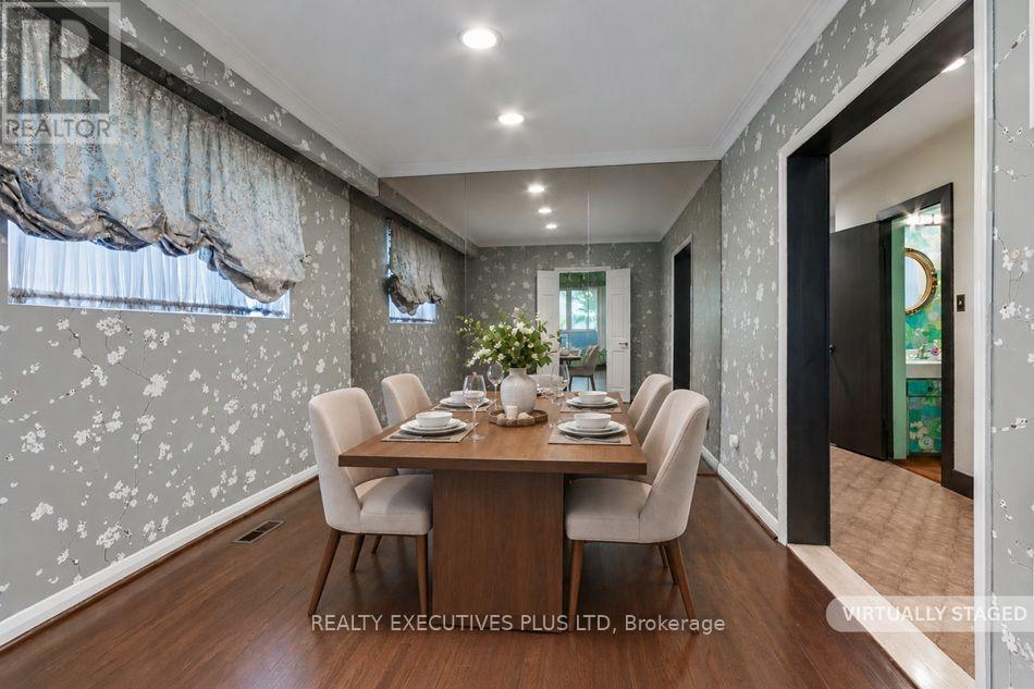 12 Mandel Crescent, Toronto, ON photo 10