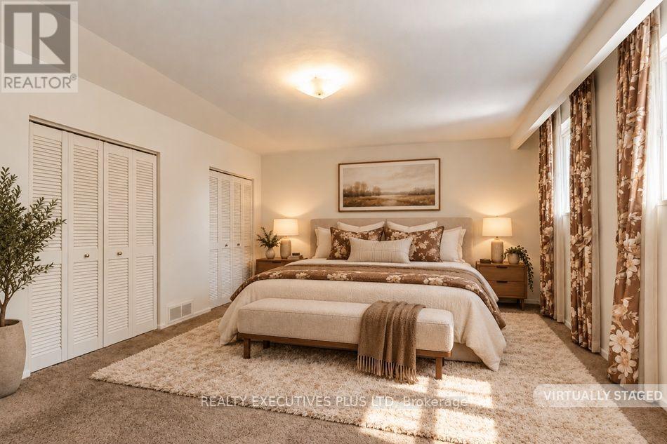 12 MANDEL CRESCENT - 19