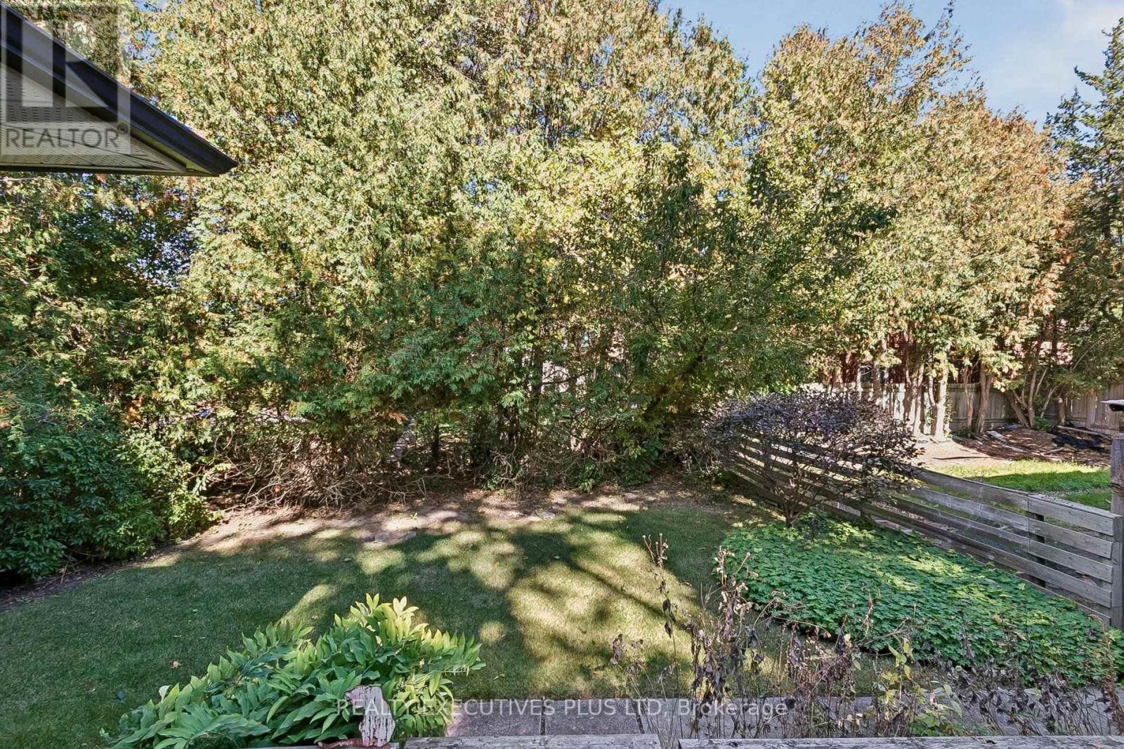 12 Mandel Crescent, Toronto, ON photo 36
