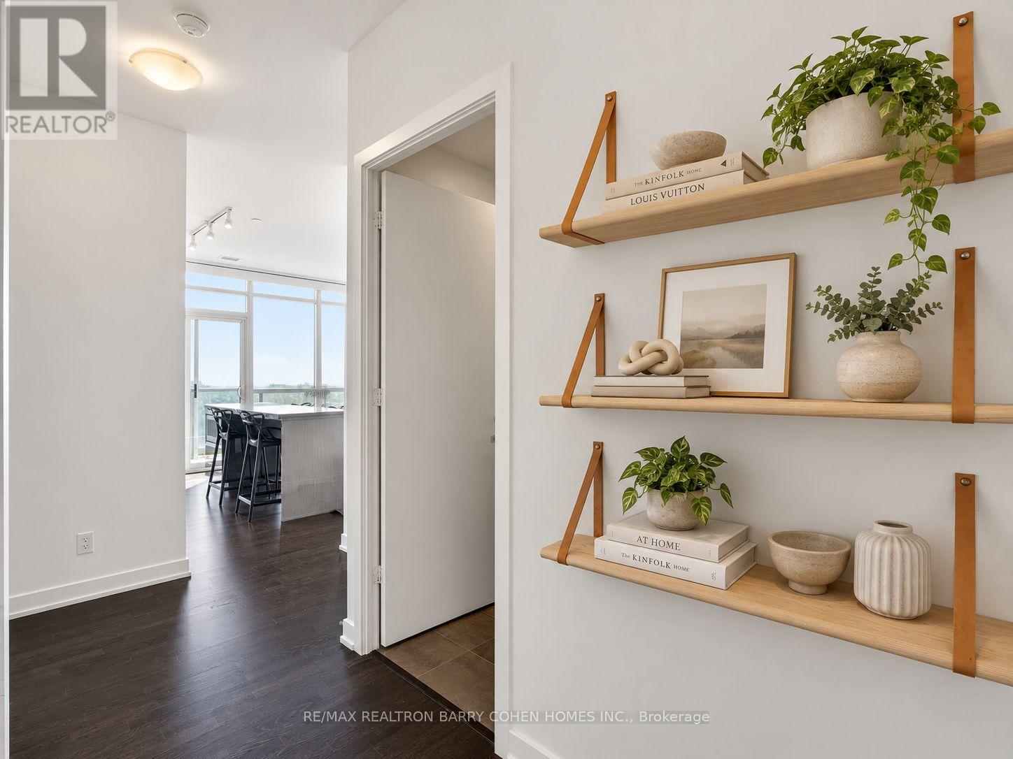 1707- 501 St Clair Avenue West, Toronto, ON photo 3