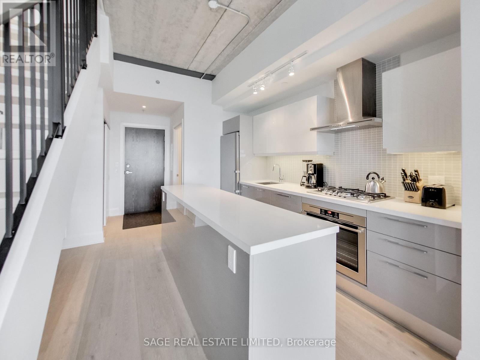41 Ossington Avenue — photo 12