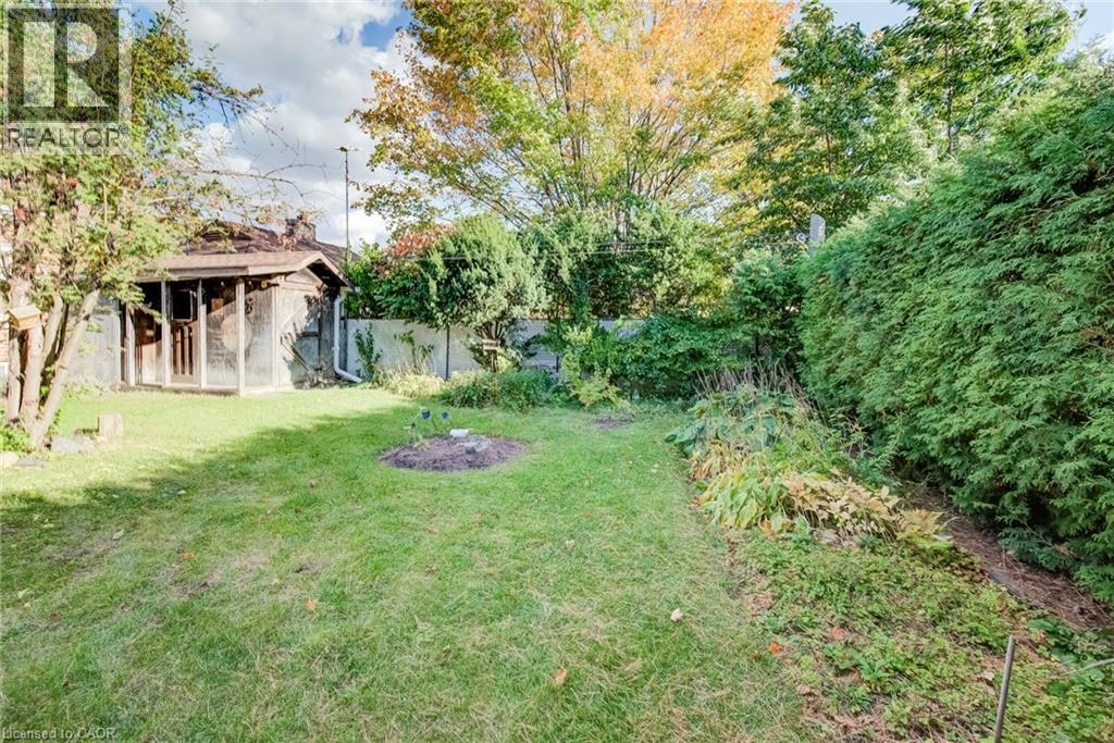 11 CRESTWOOD Avenue - 37