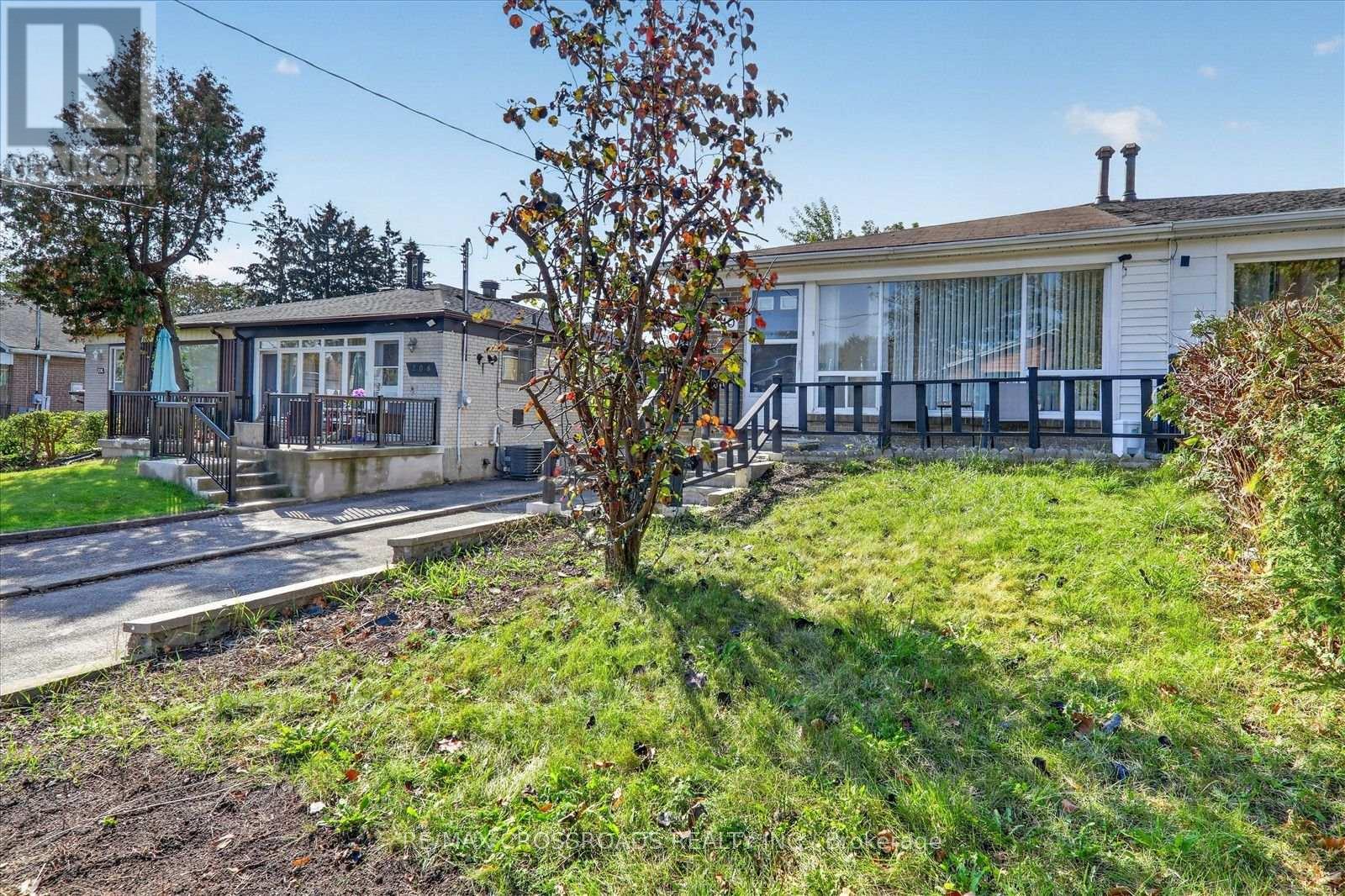 210 Linden Avenue, Toronto, ON photo 3