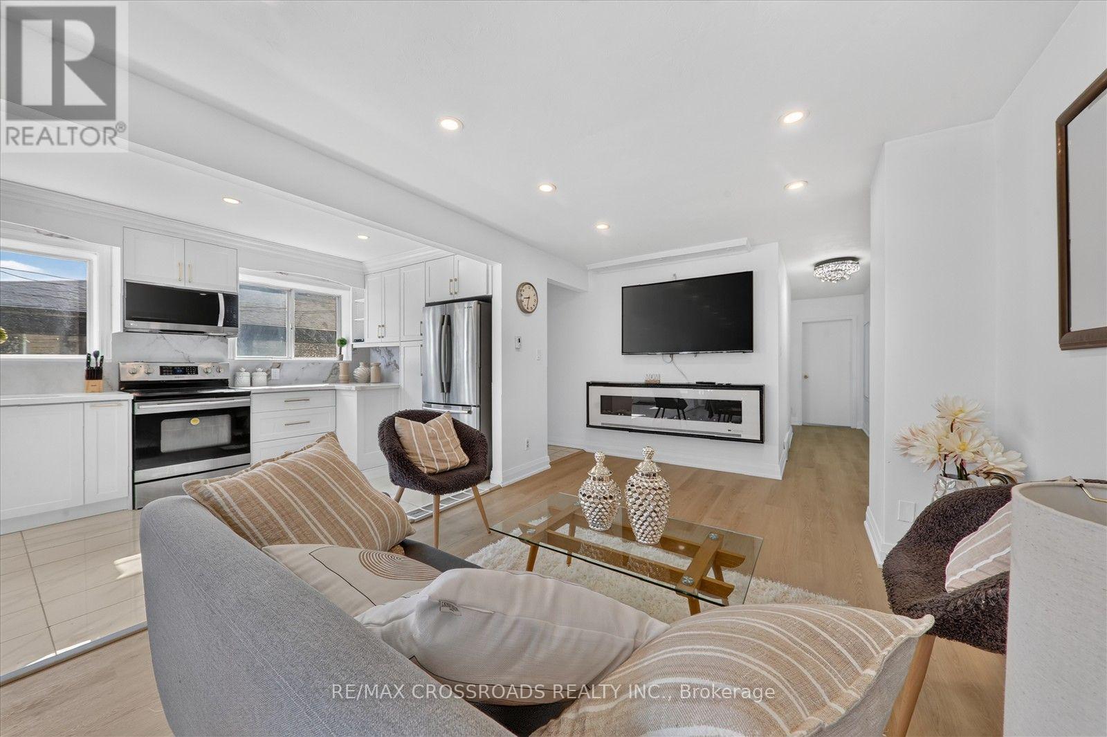 210 LINDEN AVENUE - 8
