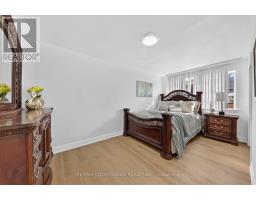 210 Linden Avenue, Toronto, ON M1K3H8 Photo 11