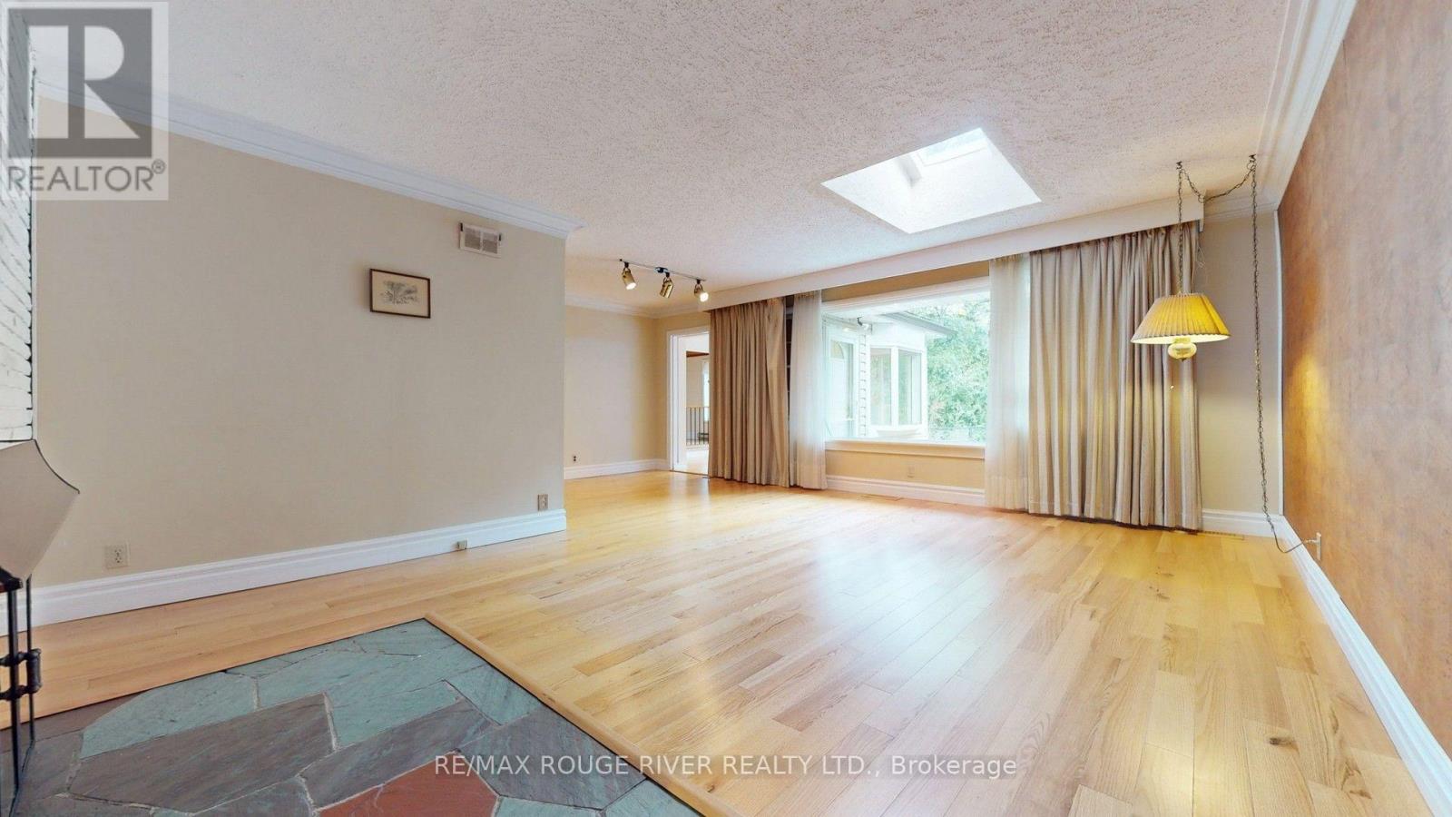 37 Acland Crescent, Toronto, ON photo 10