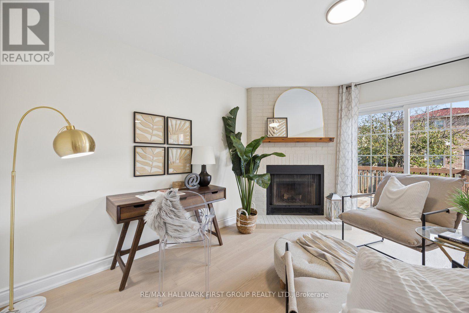 1870 Larksmere Court, Pickering, ON photo 9